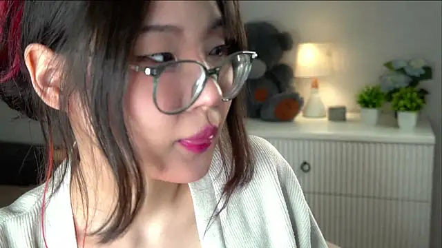 NelleMihalko online show from March 27, 2026, 11:00 am