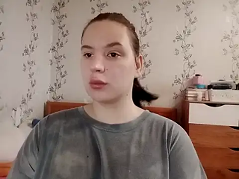 symmetryinvoid online show from April 17, 2026, 4:15 am