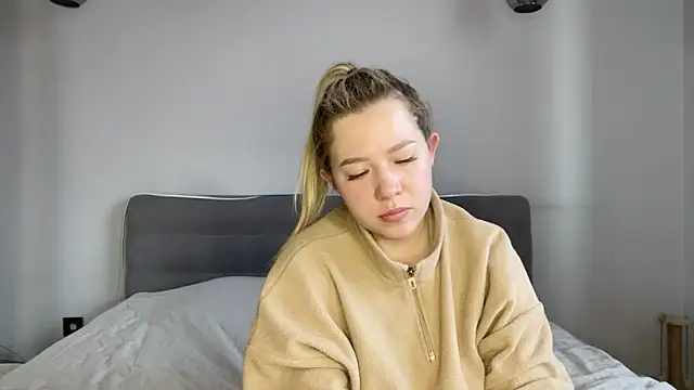 alyrasun online show from March 13, 2026, 6:18 am