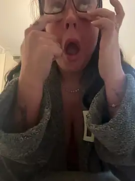 BunnyBallyX online show from March 17, 2026, 6:49 am