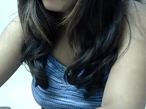 JANVI 06 online show from April 16, 2026, 5:47 pm