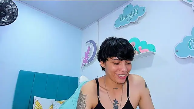 ivyheat3 online show from April 24, 2026, 3:52 am