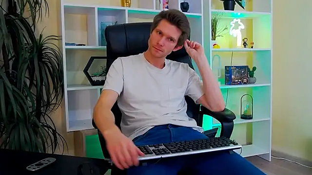 Eddie Baker online show from April 16, 2026, 9:39 pm