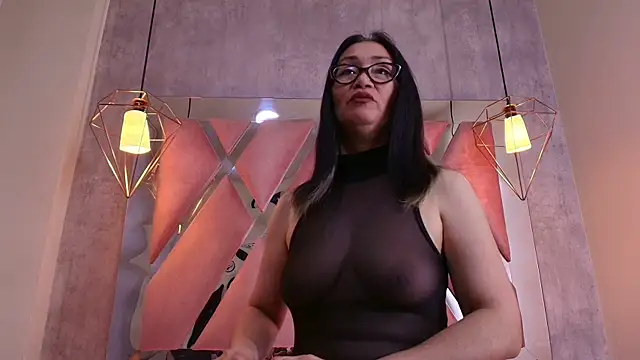 luci lane  online show from April 19, 2026, 3:29 am