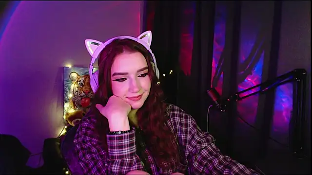 Celia Sensual  online show from May 28, 2026, 7:09 pm