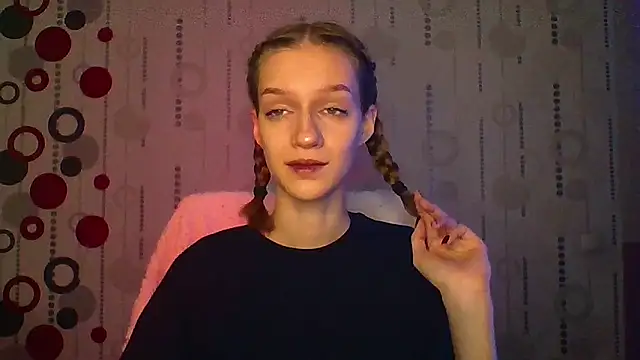 Chrissy Joyful online show from May 18, 2026, 4:07 am