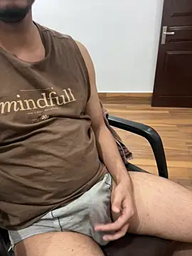 shubhfuckmw online show from April 19, 2026, 11:55 am