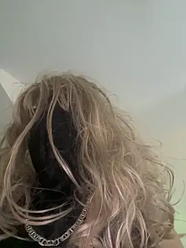 ImpeccableMooo online show from April 7, 2026, 9:55 am