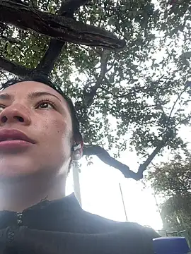 Marianaxc online show from April 20, 2026, 12:52 pm