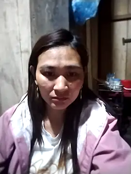 mylove-cute online show from May 11, 2026, 4:04 pm