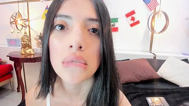 Cynthia1Fox online show from June 16, 2026, 7:47 pm