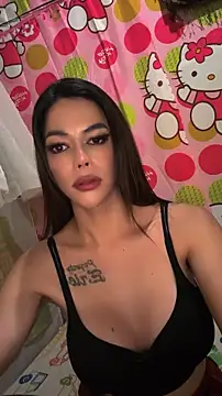 YannieLickcious online show from April 9, 2026, 7:31 pm