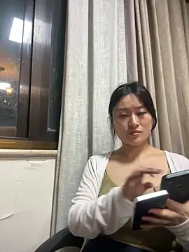 Yolanda9 online show from April 1, 2026, 1:41 pm