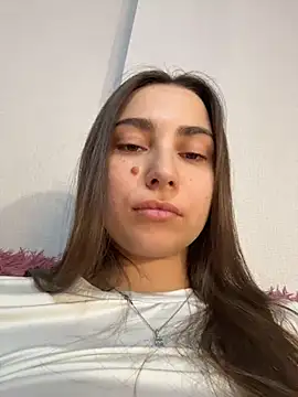 Snapshot of Evelinochka chatting on April 28, 2026, 11:42 pm Evelinochka online show from April 28, 2026, 11:42 pm