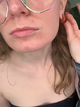 Hii Adel online show from March 18, 2026, 5:47 pm