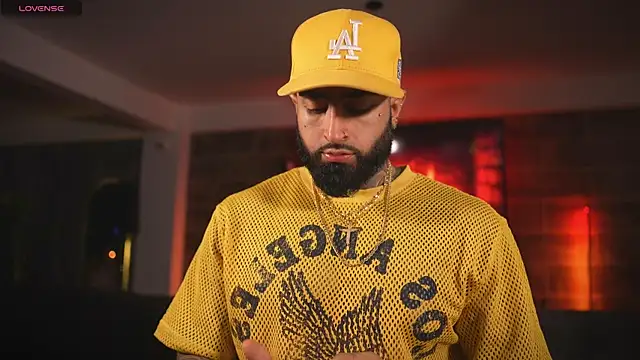 Eros Dark  online show from April 17, 2026, 1:41 am