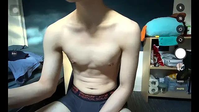 hoppyhops online show from March 25, 2026, 3:33 pm