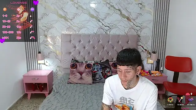 AshlieeGreenn online show from April 8, 2026, 7:37 pm