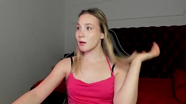 ElaraVoltage online show from April 8, 2026, 5:03 pm