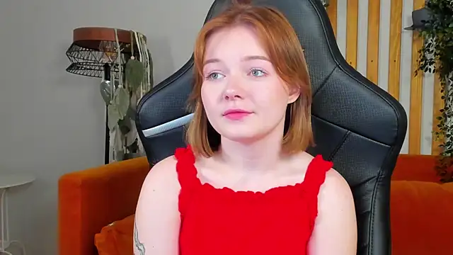 Snapshot of ElinaVale chatting on July 5, 2026, 5:14 am ElinaVale online show from July 5, 2026, 5:14 am