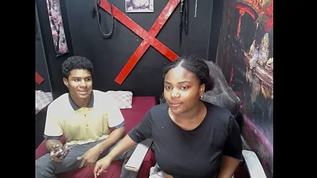 Candykss online show from April 17, 2026, 8:55 pm