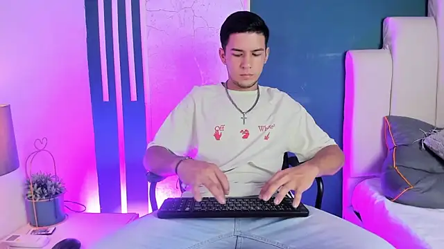 Jean Jagger online show from March 26, 2026, 11:30 am