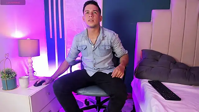 Jean Jagger online show from April 14, 2026, 11:26 am