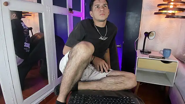 Jean Jagger online show from March 25, 2026, 11:42 am