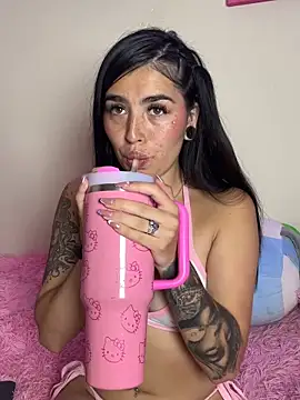 Charlothe1 online show from April 13, 2026, 1:42 am