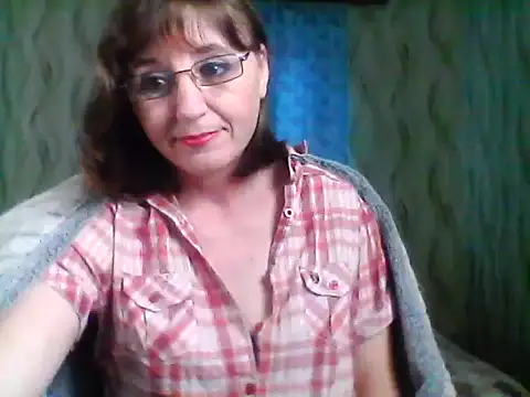 Alisaprice077 online show from May 30, 2026, 12:44 pm