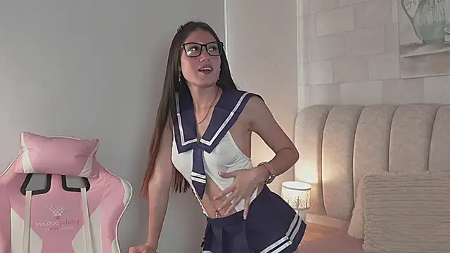 Alanna-Rosse online show from May 11, 2026, 4:04 pm