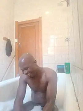 Zolani003 online show from May 24, 2026, 2:06 pm
