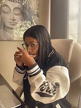 chanell pinkk online show from March 13, 2026, 1:27 pm