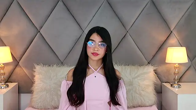 OliviaDiaz online show from June 21, 2026, 12:16 am