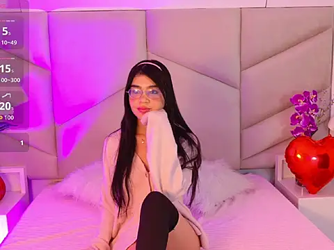 OliviaDiaz online show from March 8, 2026, 1:58 pm