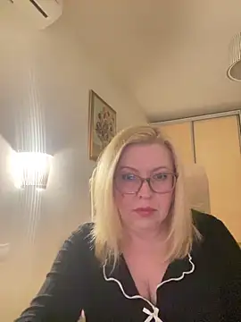 JanieLight53 online show from March 13, 2026, 8:03 pm