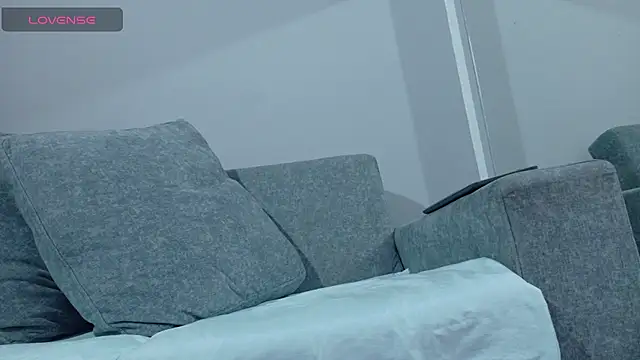 MaelyDoll online show from April 13, 2026, 7:07 pm