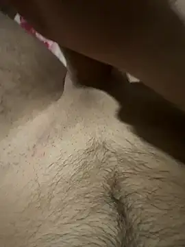 mohamed2113 online show from April 8, 2026, 11:06 pm