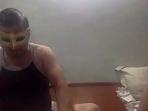 Snapshot of rockym1995 chatting on June 24, 2026, 2:37 pm rockym1995 online show from June 24, 2026, 2:37 pm