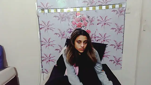 Snapshot of Luscious_Lexy chatting on July 5, 2026, 4:52 am Luscious Lexy online show from July 5, 2026, 4:52 am