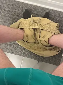 curiousdaddyy21 online show from June 23, 2026, 5:16 am