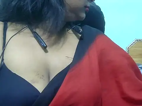 Rashmi hotgirl online show from May 11, 2026, 4:15 pm