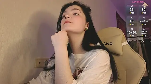 Luna Moon13 online show from April 10, 2026, 1:12 am