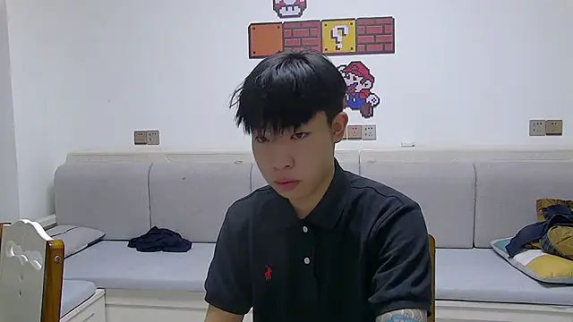 Similu-001 online show from April 15, 2026, 10:54 am