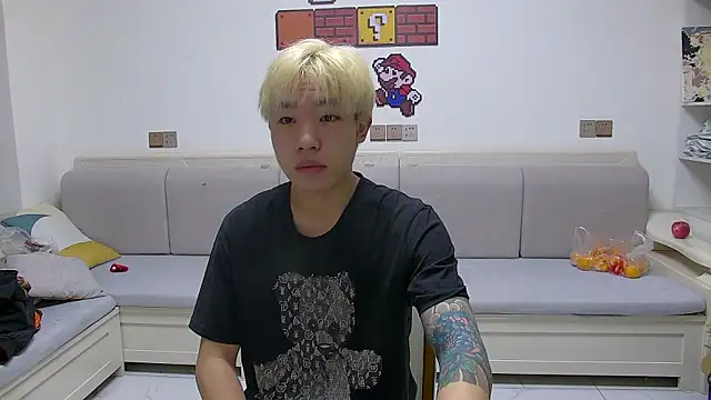 Similu-001 online show from April 9, 2026, 4:03 am