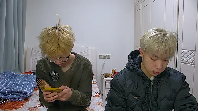 Similu-001 online show from March 26, 2026, 5:39 am