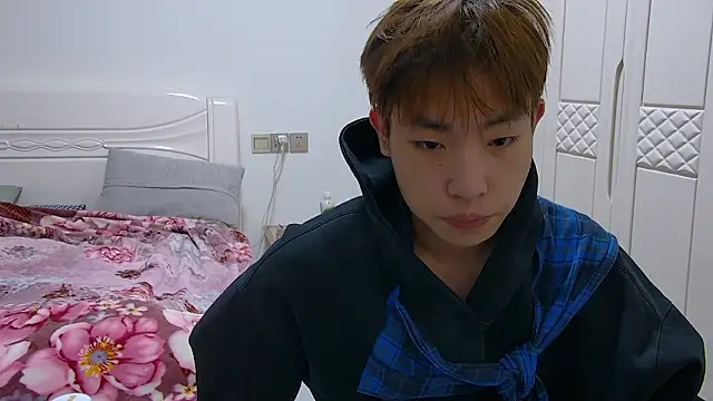 Similu-001 online show from March 12, 2026, 4:40 am