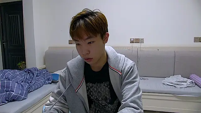 Similu-001 online show from March 22, 2026, 10:17 am