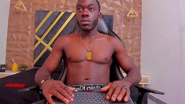 Oliver Laurent  online show from March 12, 2026, 11:09 pm