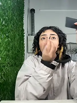 baby akuma online show from April 15, 2026, 3:34 am